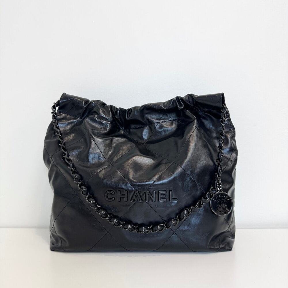 CHANEL 22 So Black Small Quilted Lambskin Tote Logo Shoulder Hobo Bag w Pouch